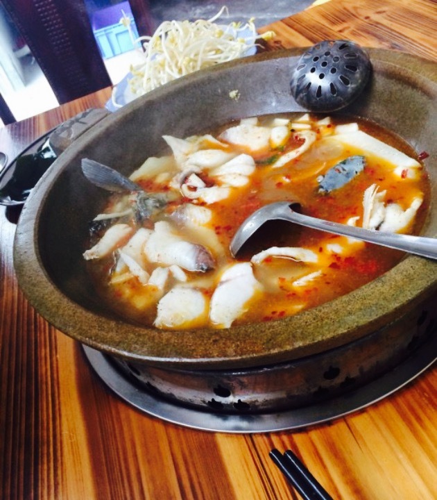 川府石锅鱼(西郊路店)