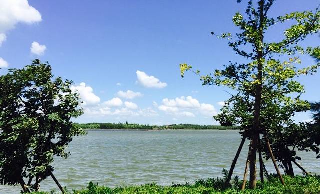 明珠湖景区水上餐厅