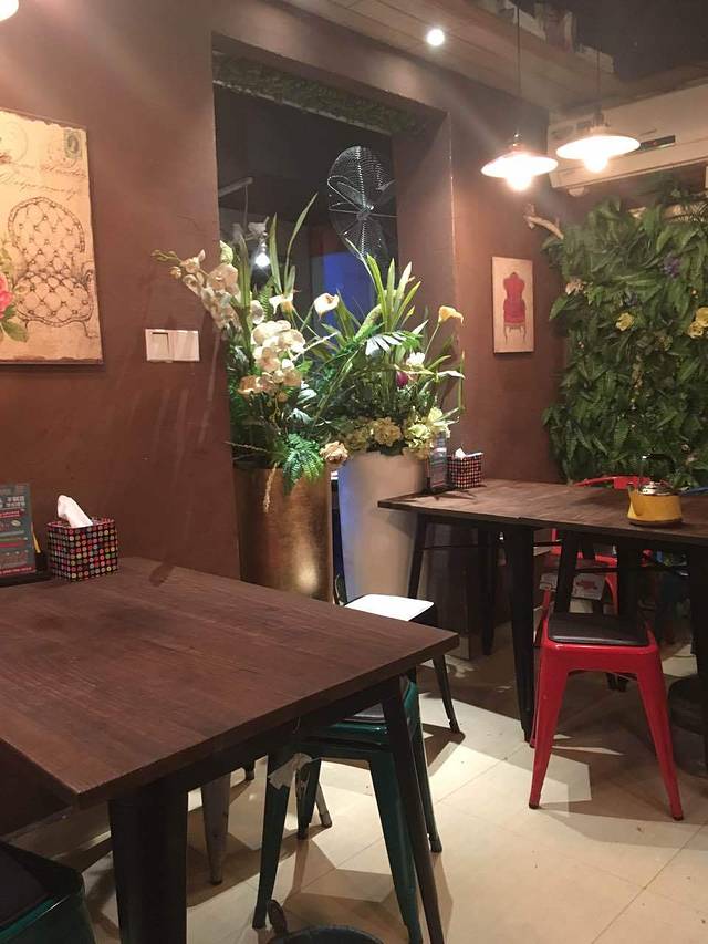 赖胖子肉蟹煲(中山路百盛店)