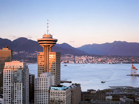 Top of Vancouver Revolving Restaurant旅游景点图片