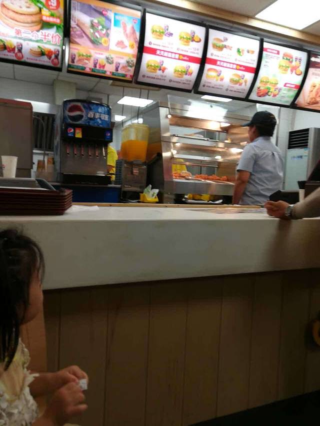 华莱士·全鸡汉堡(中山店)