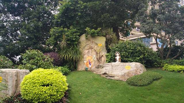 麦当劳(良村公路得来速分店)