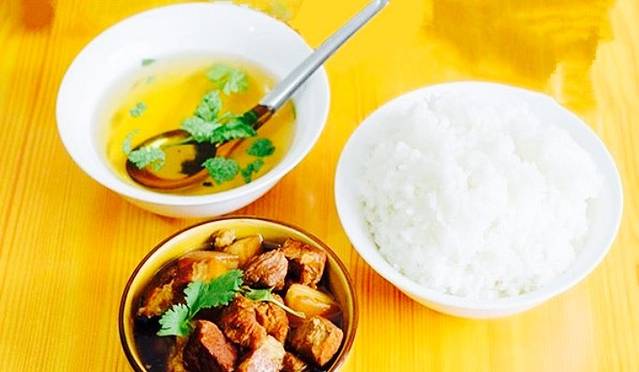 牛一碗炖肉馆(宽甸店)