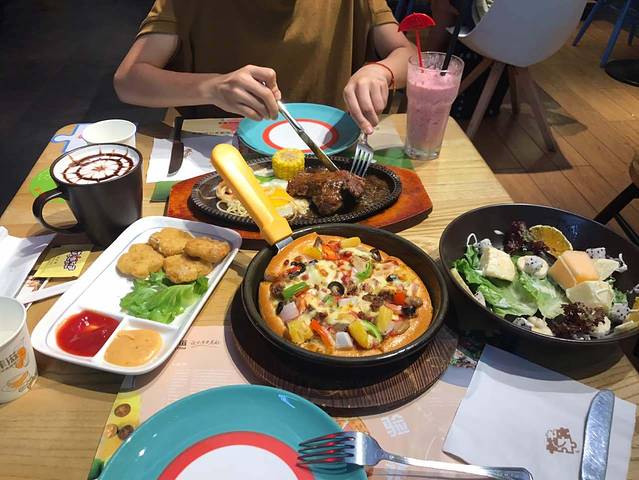 菲滋意式餐厅(海宁银泰城店)