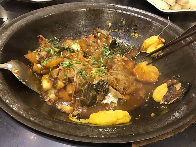 高家小院柴火铁锅炖(王岗店)