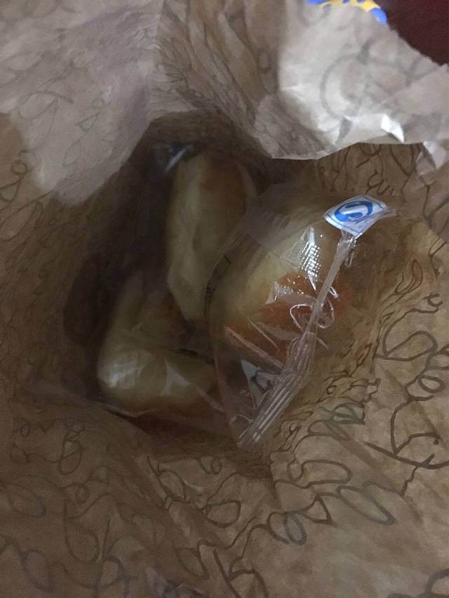 罗莎蛋糕(战旗店)