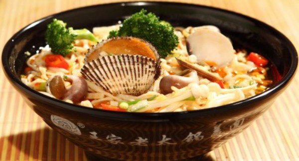 华莱士·全鸡汉堡(威海中路店)