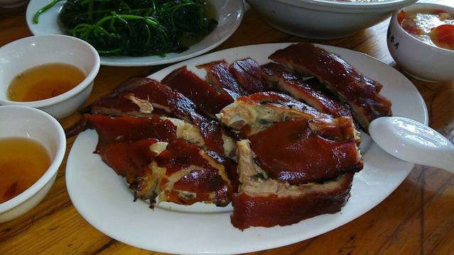 四更周店烤乳猪