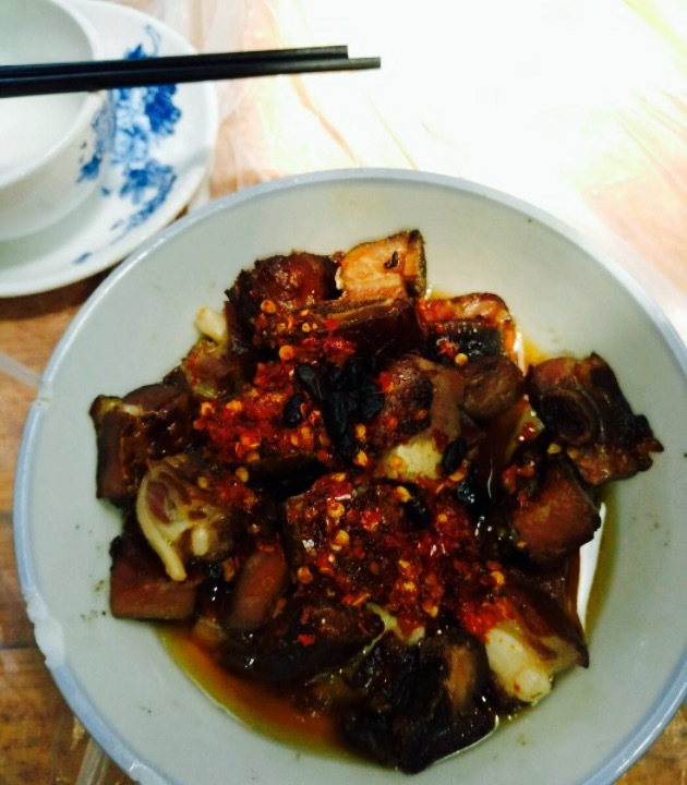 原豹子岭森林土菜馆