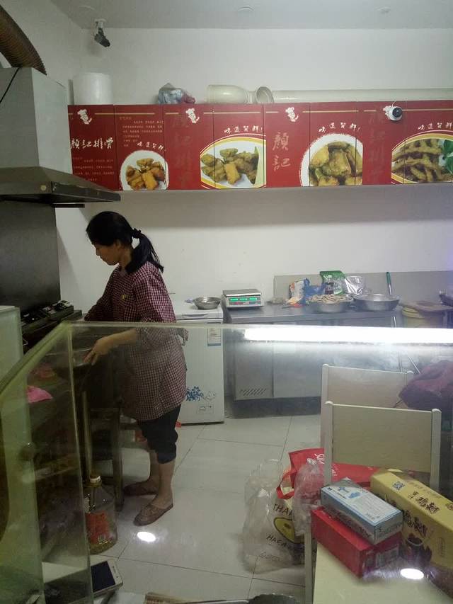 颜记排骨(建设路店)