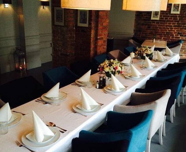 Vis a Vis Restaurant