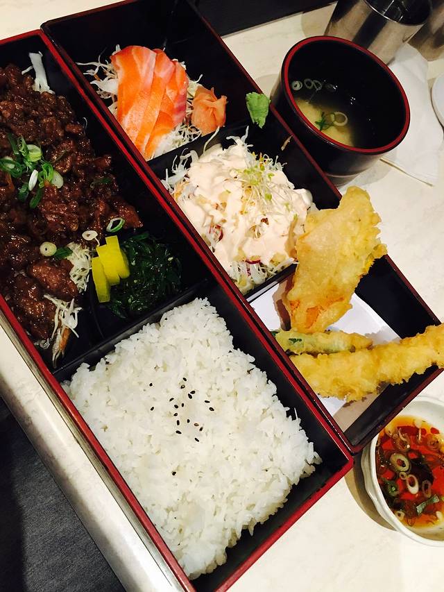 Maruya Japanese Restaurant