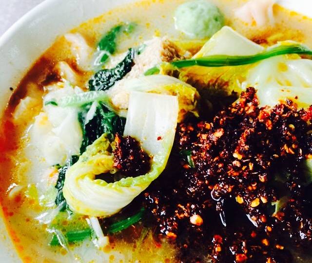 山东建筑大学火车餐厅7号车厢麻辣烫