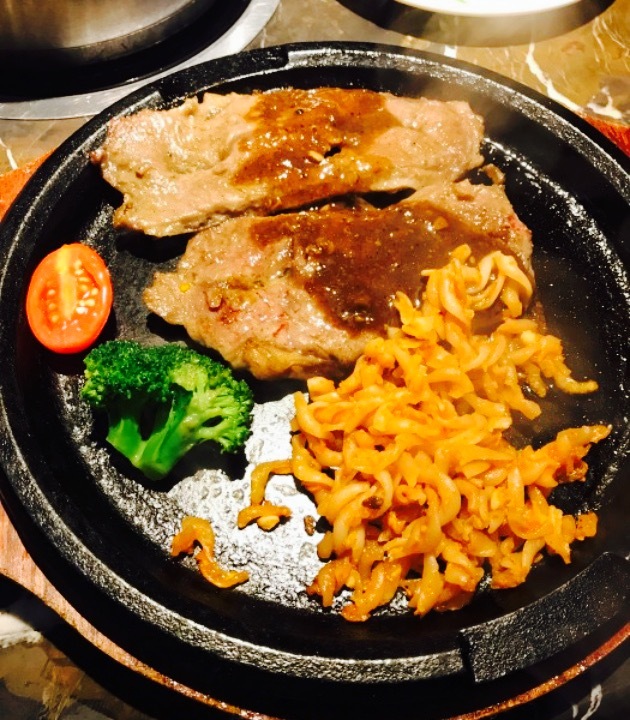 吉布鲁牛排海鲜自助(武陵万达店)