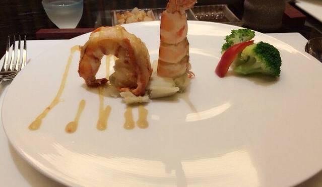 康帝国际酒店自然风日式料理餐厅