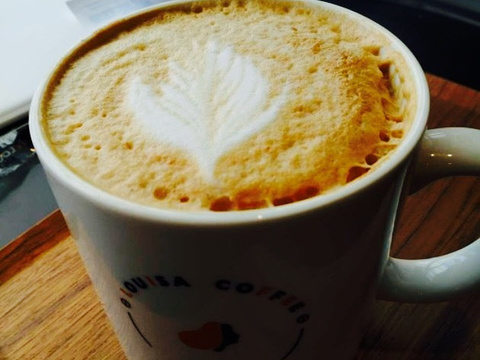 路易莎咖啡(春日直营店)