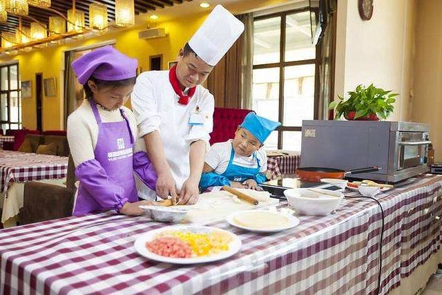 驿璟玫瑰温泉假日酒店餐饮部