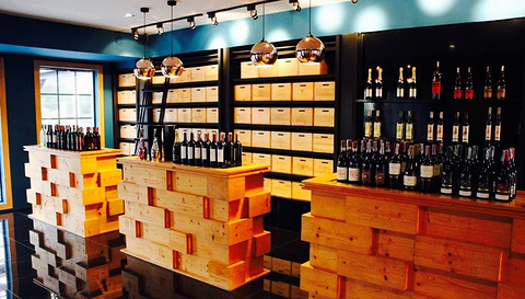 Hua Hin Hills Bisto and Wine Cellar