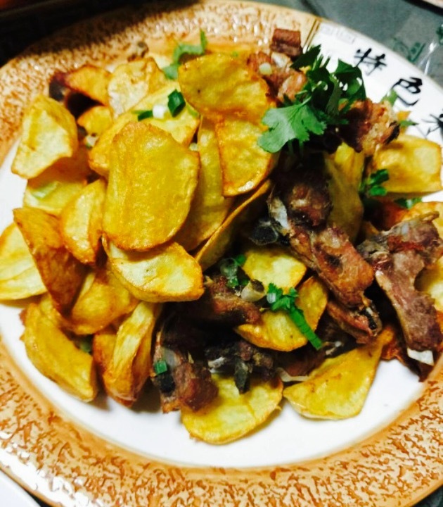 嘎吧锅私家菜馆(龙凤店)