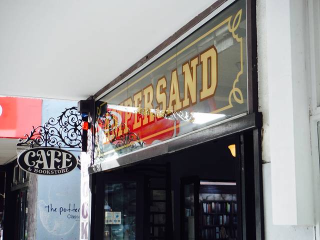 Ampersand Cafe & Bookstore