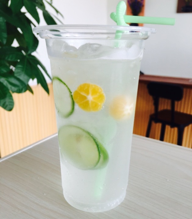 app 体验更流畅,还能赢积分换大奖马上下载 特色:柠檬红茶 柠檬雪碧