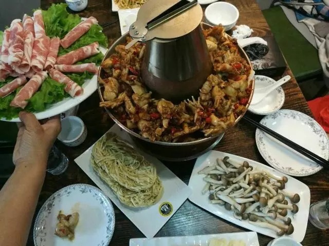 北郡牛蛙炭火锅