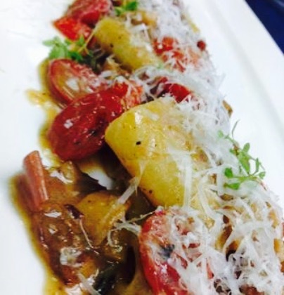 Acqua Wine Bar and Restaurant