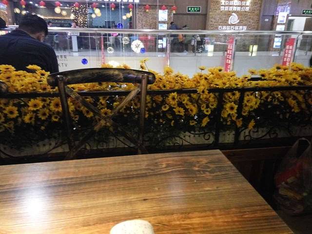 悦秀麻辣香锅(宝龙美食城店)