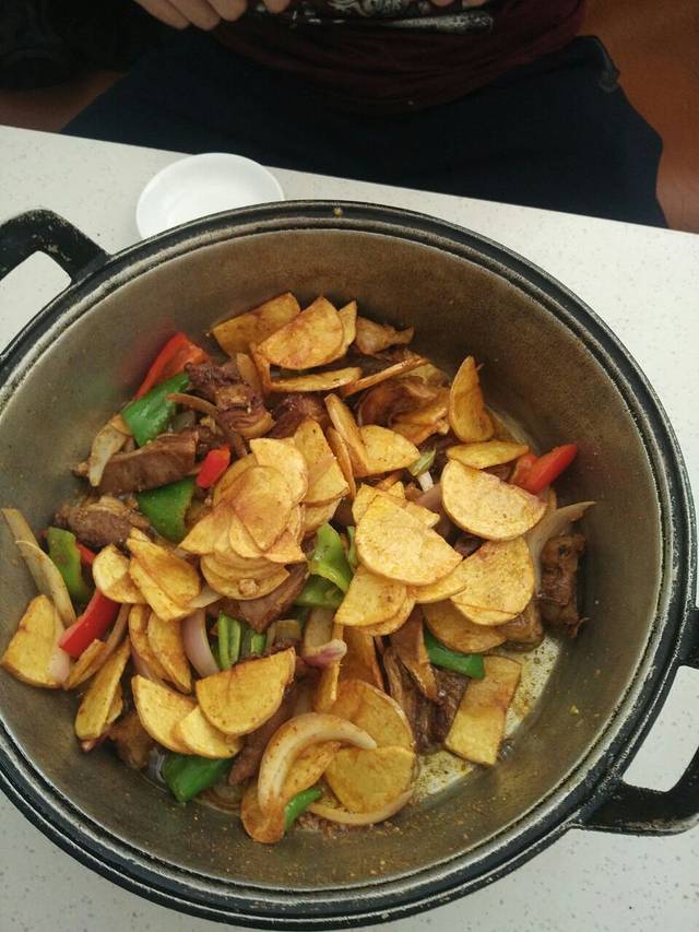 伊布拉特色炕锅