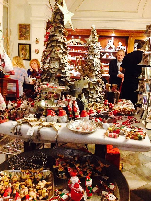 The Old Pharmacy Café, Shop, Galerie