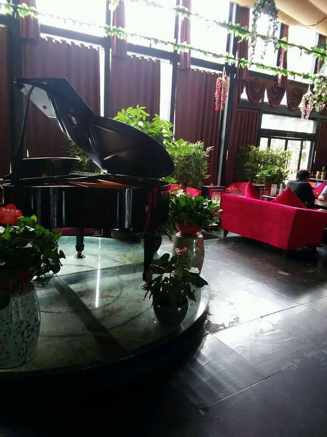 香港拉芳舍咖啡美食茶(红谷滩摩天轮店)