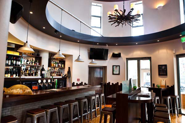 Fiddlesticks Restaurant & Bar