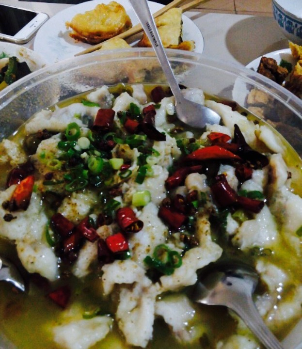 重庆小厨酸菜鱼(吉祥路店)