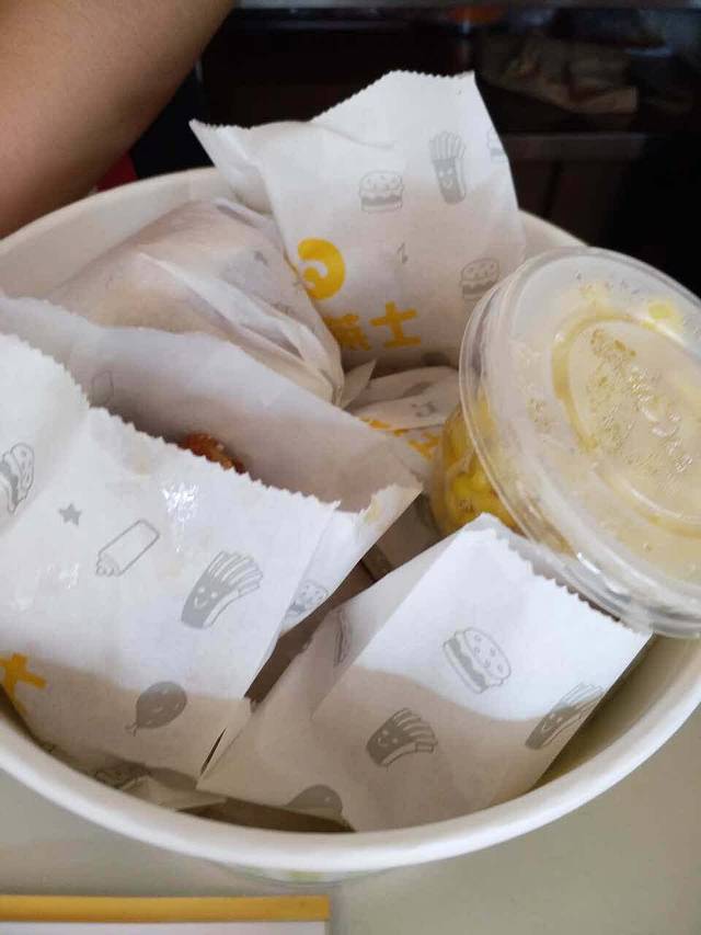 华莱士·全鸡汉堡(乐余店)