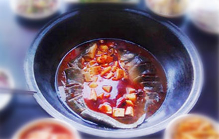 鱼之乡铁锅炖