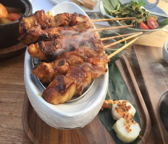 三亚艾迪逊酒店·海滩烧烤 BARBACOA·现场乐队·浪漫晚餐·烧烤海鲜