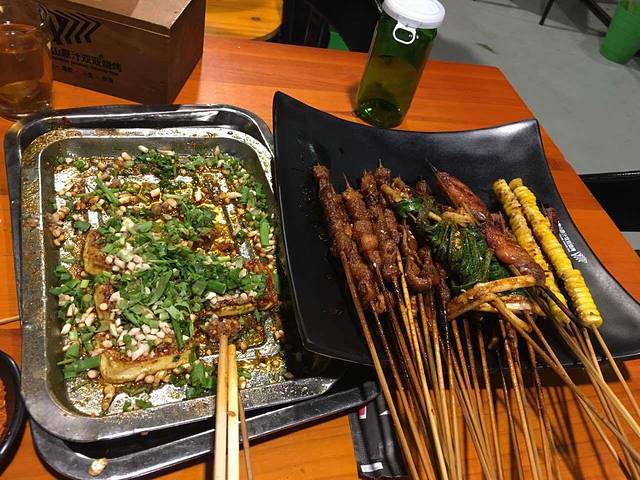 峨眉山原汁双双烧烤(净居寺店)