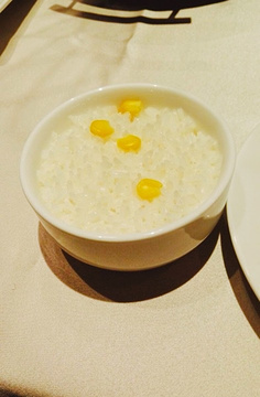 丽顿酒店·艳阳天酒家