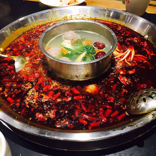 川西坝子火锅(香槟广场店)