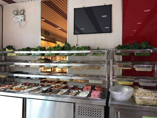 捉鸭计·吮指鸭爪爪干锅(建业街店)