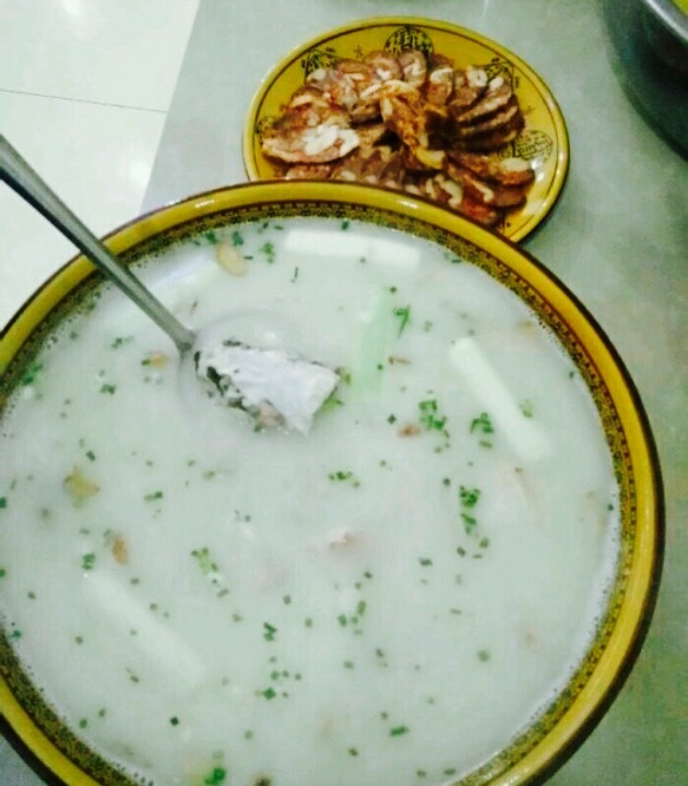 河畔人家土菜馆