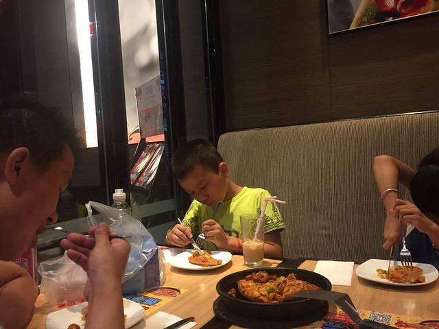 必胜客(锡林浩特店)