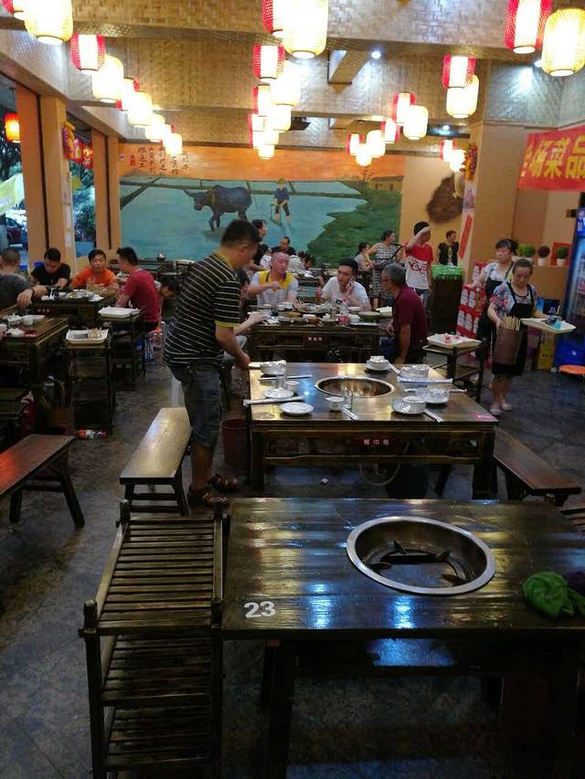 灶门签串串香(景秀路店)
