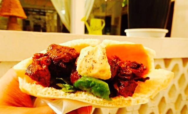 迪拜骆驼肉汉堡餐厅