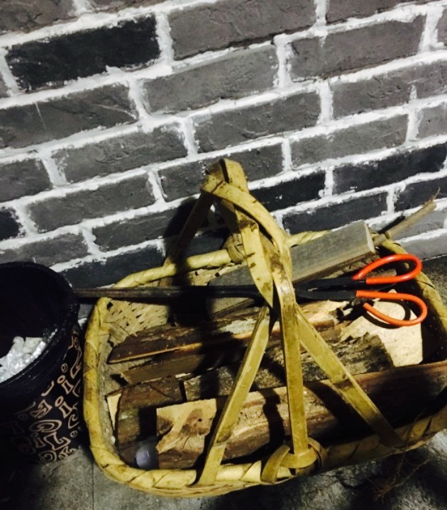 百年老灶柴火鸡(五指峰路店)