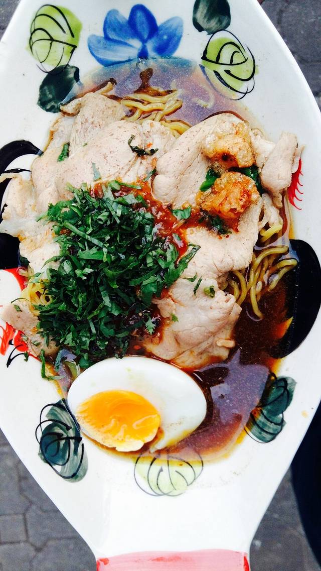 Jed Yod Torcharm Noodle House