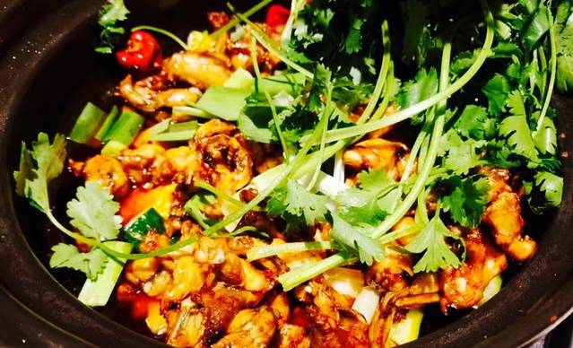 地主大院柴火铁锅炖·演绎