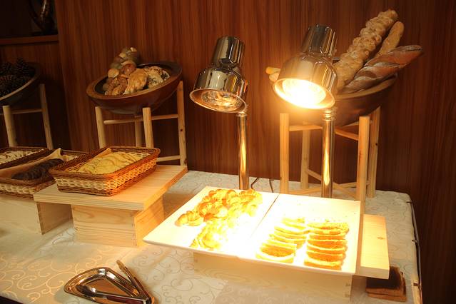 湖泉酒店宴会厅