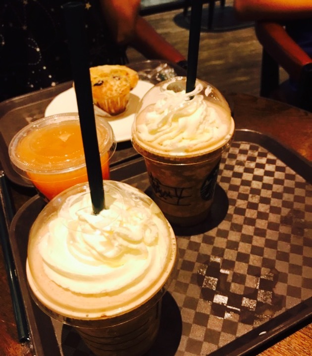 星巴克(苏州金逸影视中心店)