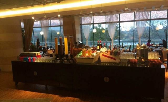 上海佘山世茂艾美酒店·荟聚西餐厅